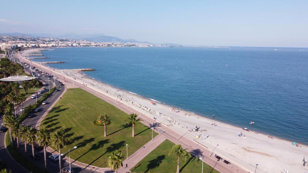 Appartement Charmant studio proche de Nice à 300m des plages à Villeneuve-Loubet Extérieur photo